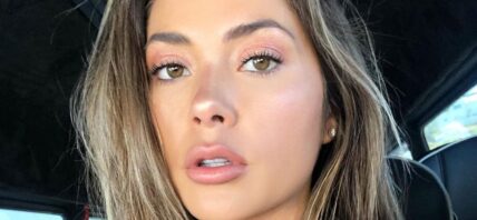 Arianny Celeste selfie