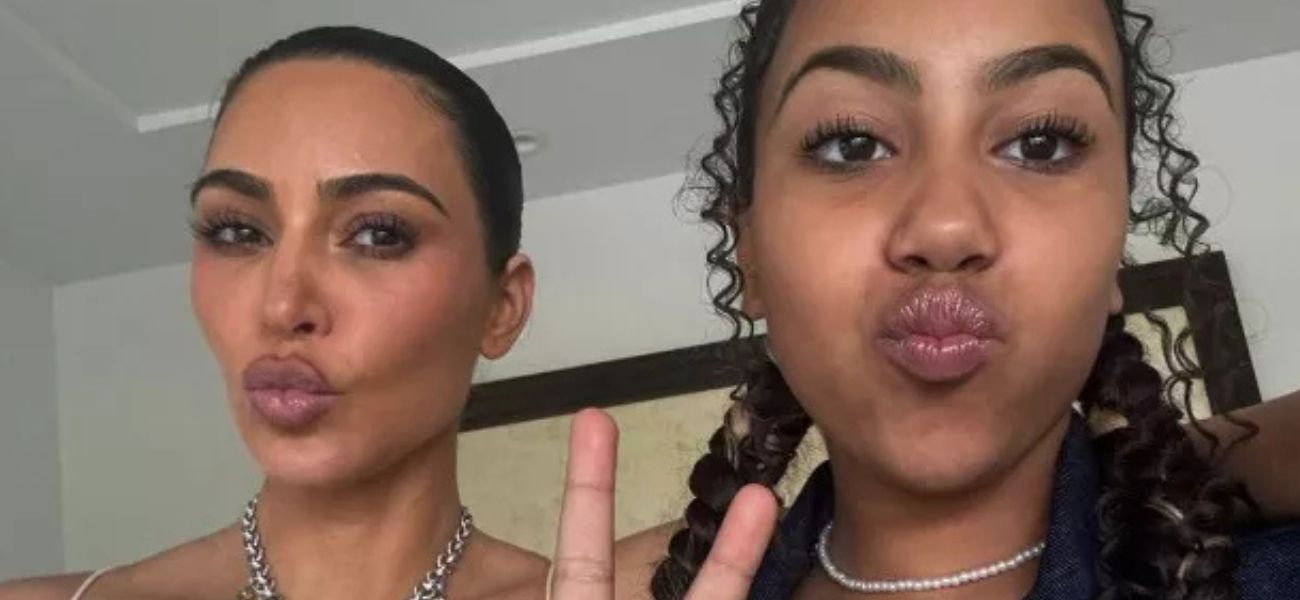 Parece que Kim Kardashian estava ajudando North a usar o status Nepo Baby