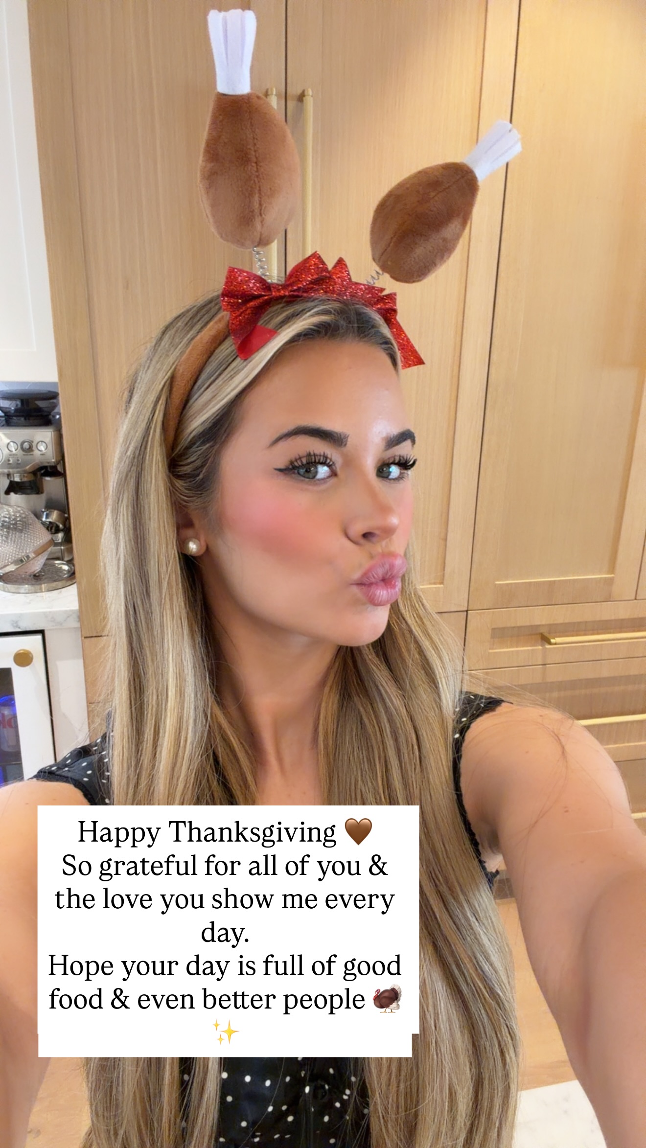 Emily Elizabeth snaps a Thanksgiving selfie