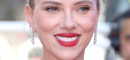 Scarlett Johansson close up