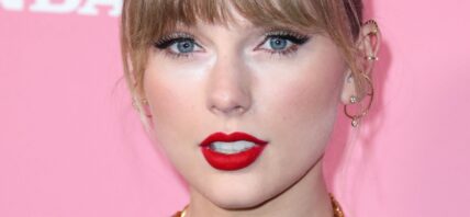 Taylor Swift close up