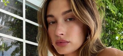 Hailey Bieber selfie