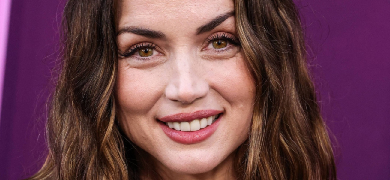 Ana de Armas Exposing Nipples In L.A. Should 'Wear Underwear'