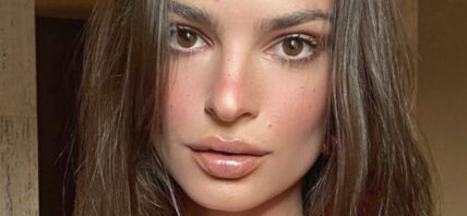 Emily Ratajkowski close up