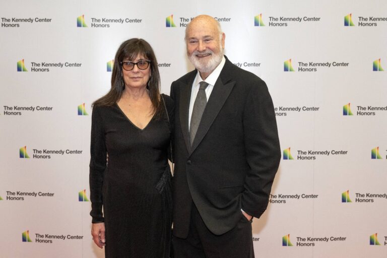 Rob Reiner e Michelle Reiner no jantar formal do 46º Kennedy Center homenageia o artista