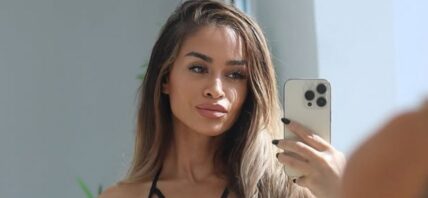 Valeria Ammirato mirror selfie