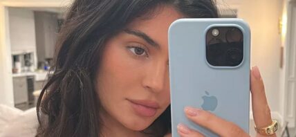 Kylie Jenner mirror selfie