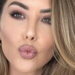 Brittney Palmer close up