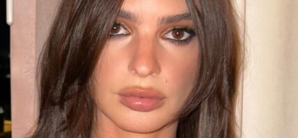 Emily Ratajkowski close up