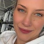 Ebaine Bridges takes selfie in the gym