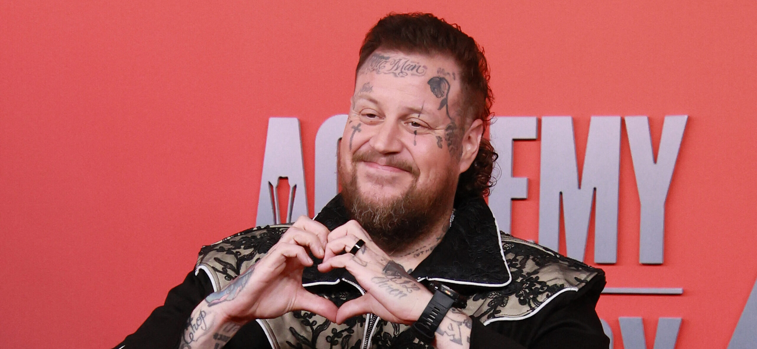 Jelly Roll Escapes Charges In Nashville Amid Death Threat Claims