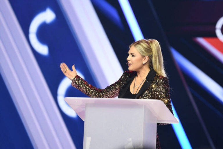 Erika Kirk na AmericaFesr