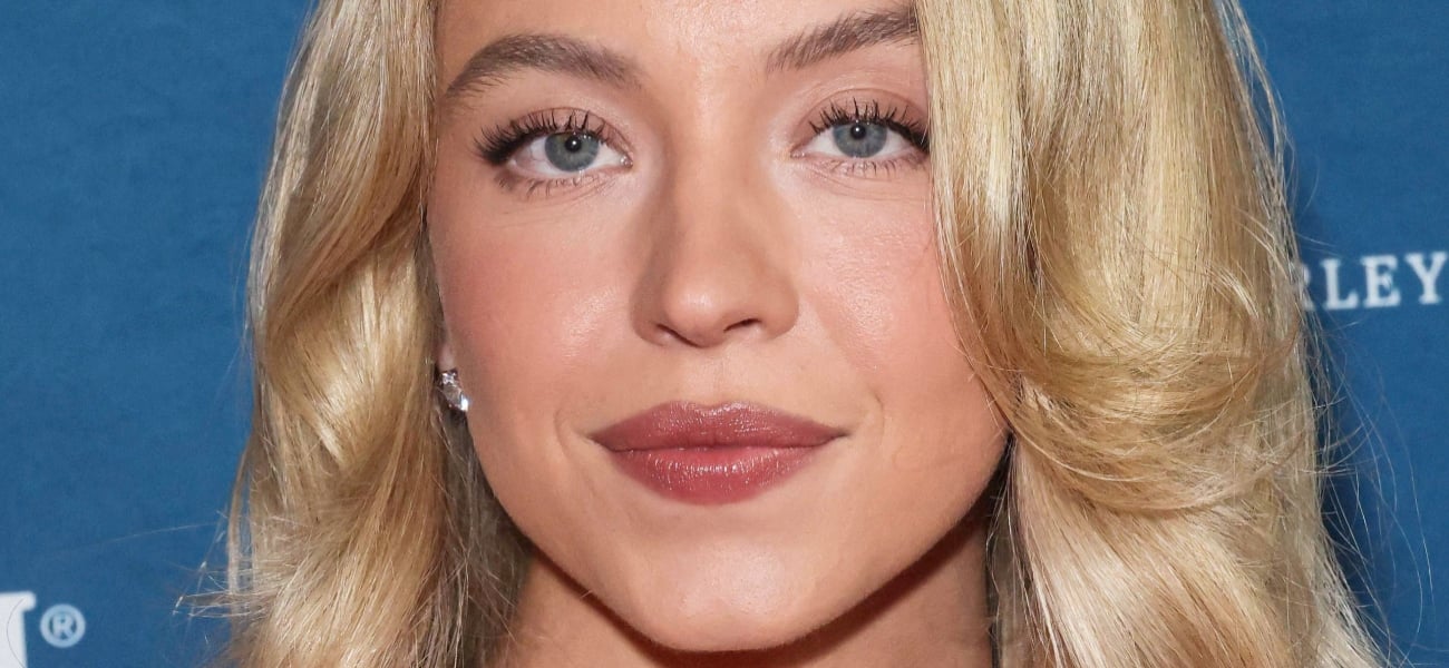 Sydney Sweeney de shorts disse que roupa de ginástica é ‘para chamar a atenção’