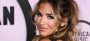 Jessie James Decker at 2022 American Music Awards