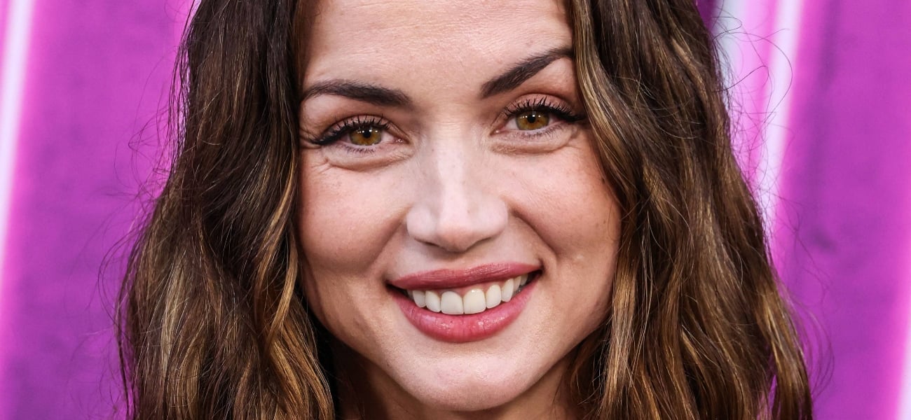 Ana De Armas Looks ‘Cold’ In Braless Gym Crop Top