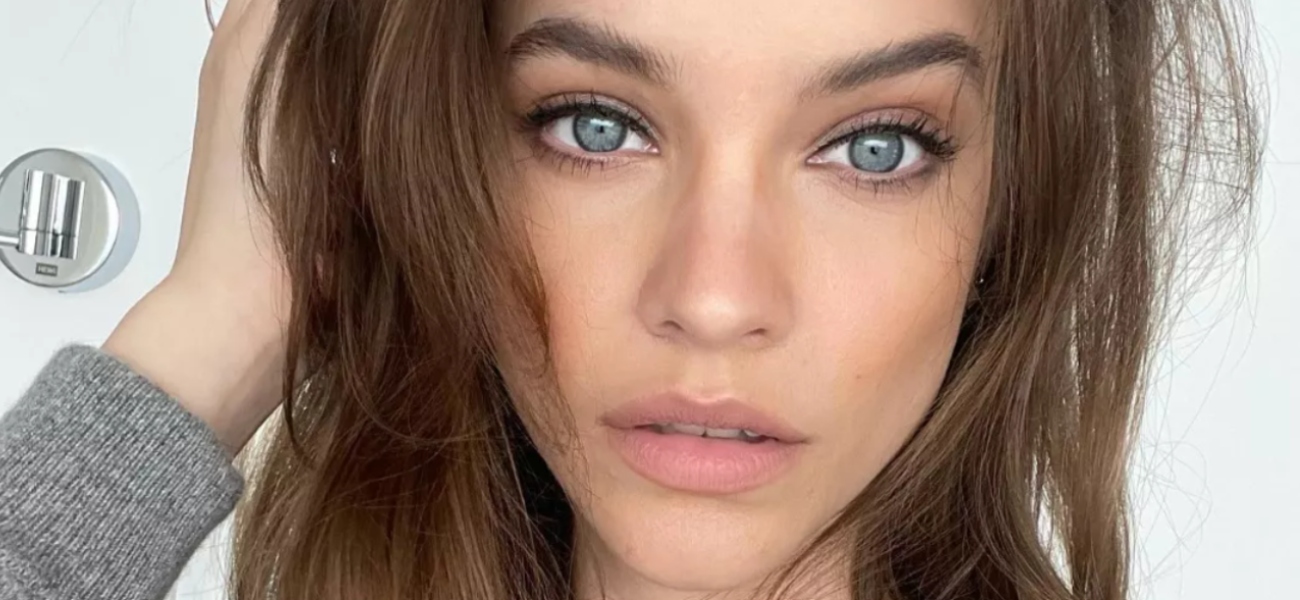 Barbara Palvin em Skimpy Undies destaca seus ‘limões’