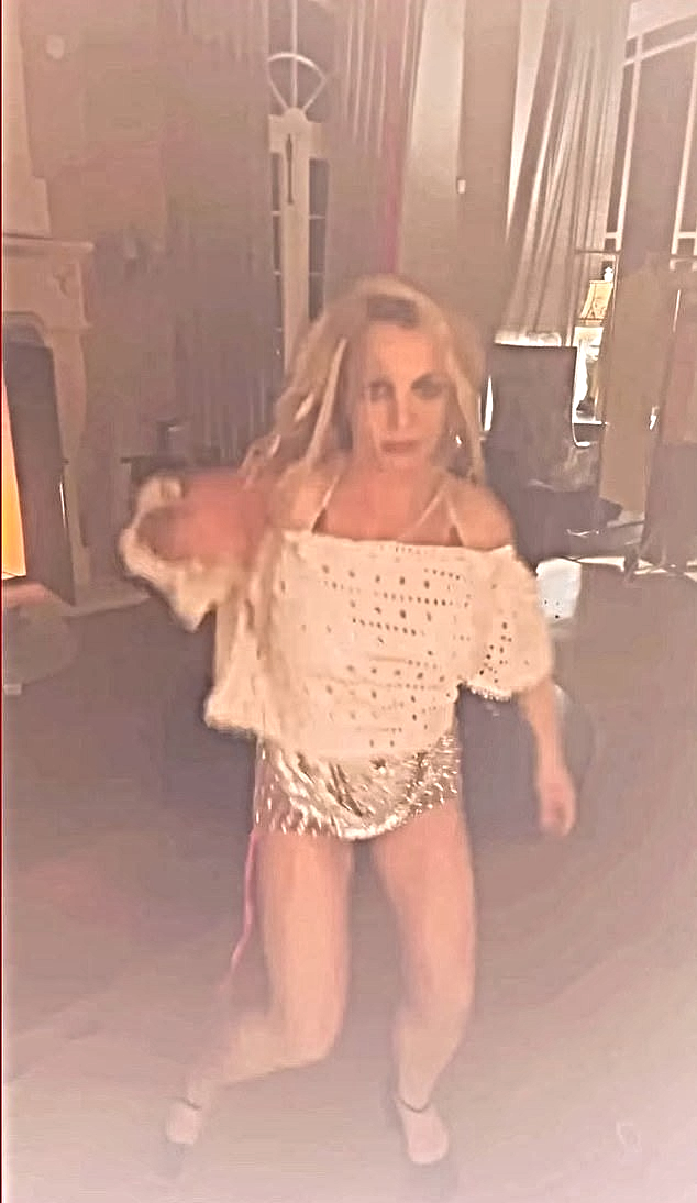 Britney Spears dancing