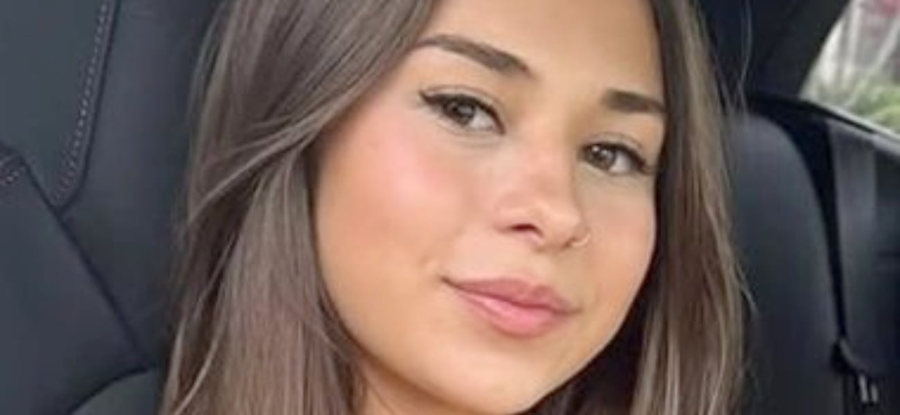 Sophie Rain sai de biquíni para anunciar que está ‘solteira’