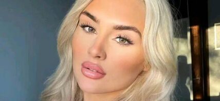 Tiffany Stratton selfie