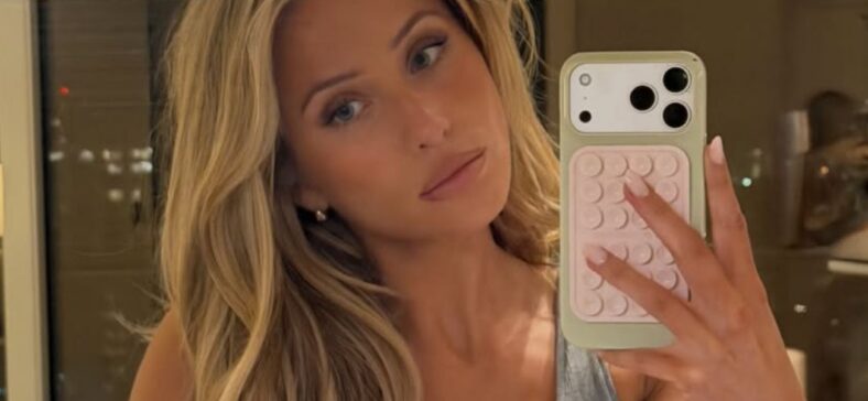 Alix Earle takes mirror selfie