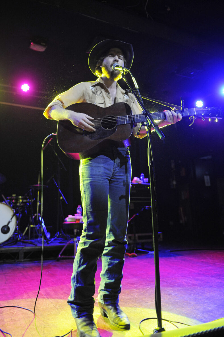 Colter Wall performing at Scala