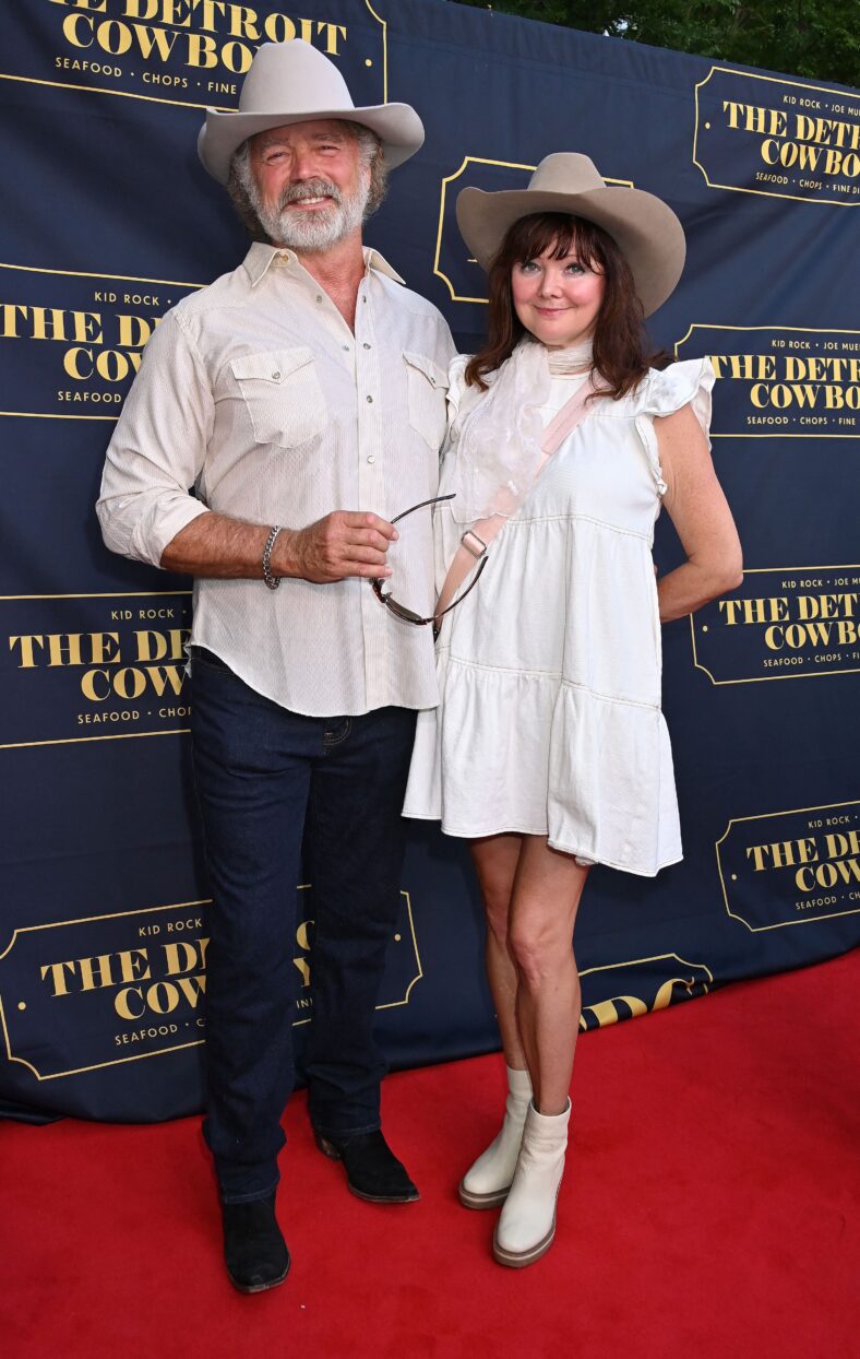 John Schneider and Dee Dee Sorvino
