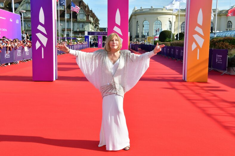 Kim Novak arrives before receiving an Icon Award for her career during the 51st Deauville American Film Festival on September 06, 2025 in Deauville, France.