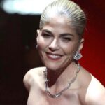 Selma Blair posing for photos