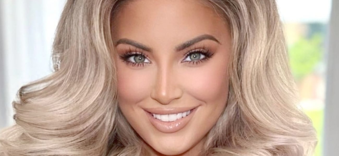 Ashley Alexiss Announces OF Braless In A G-String