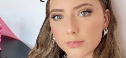 Hailie Jade close up