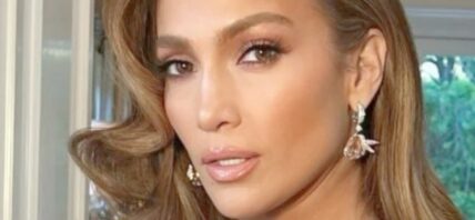 Jennifer Lopez close up