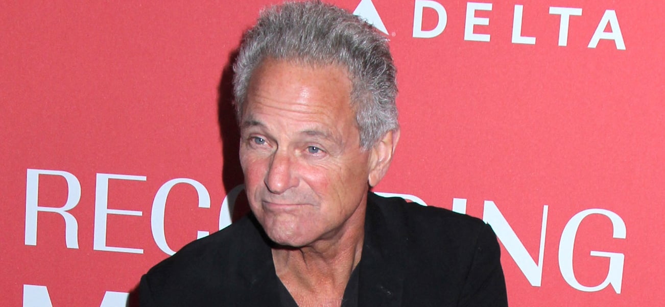 Santa Monica Stalker de Lindsey Buckingham assume a lei