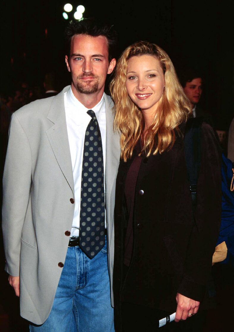 Matthew Perry and Lisa Kudrow on the red carpet
