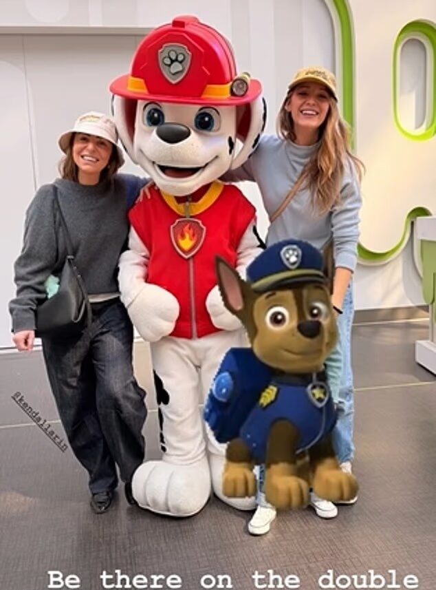 Blake Lively takes picture with Paw Patrol