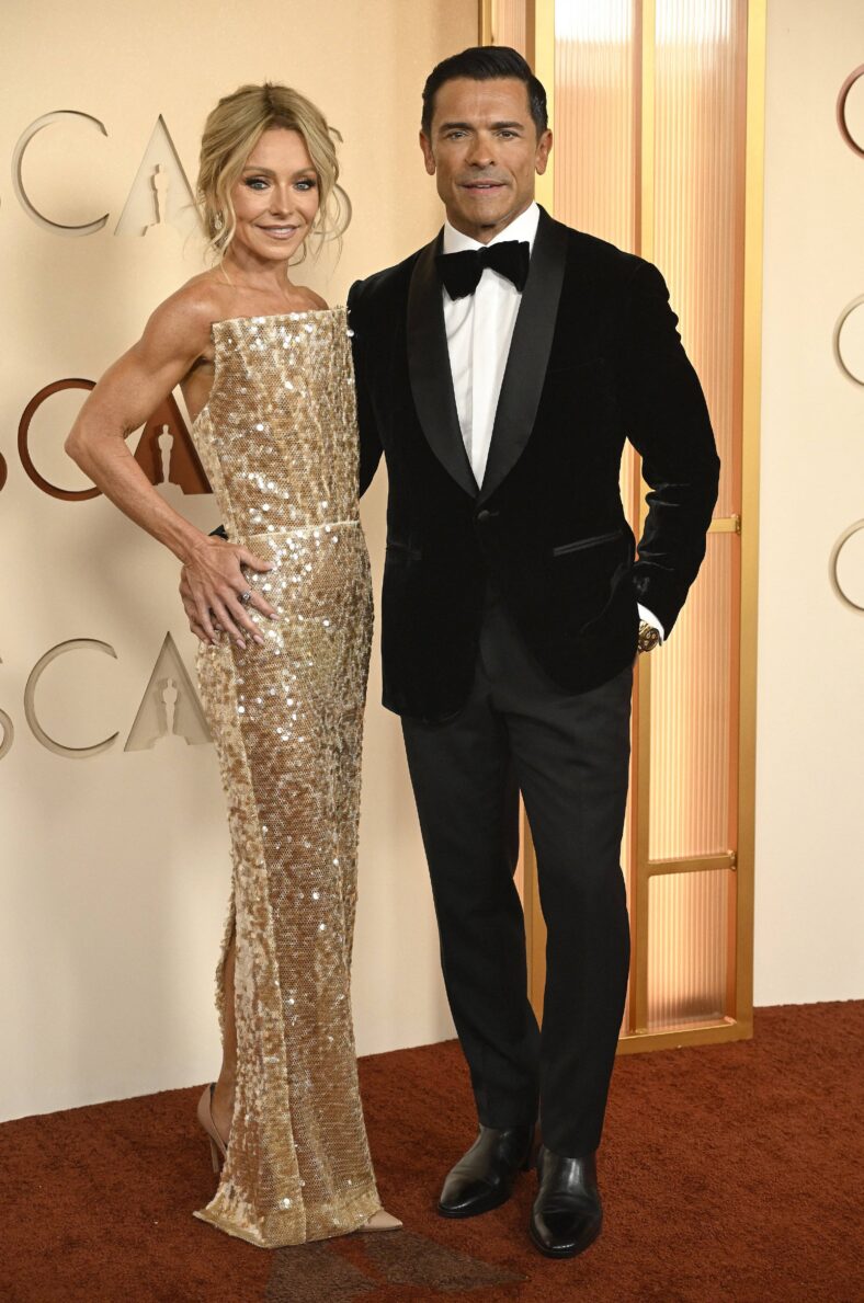 Kelly Ripa and Mark Consuelos at 98th Academy Awards
