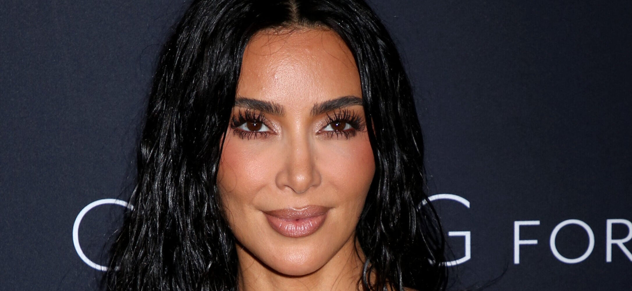 Kim Kardashian Looks ‘Desperate’ In Steamy Beach PDA