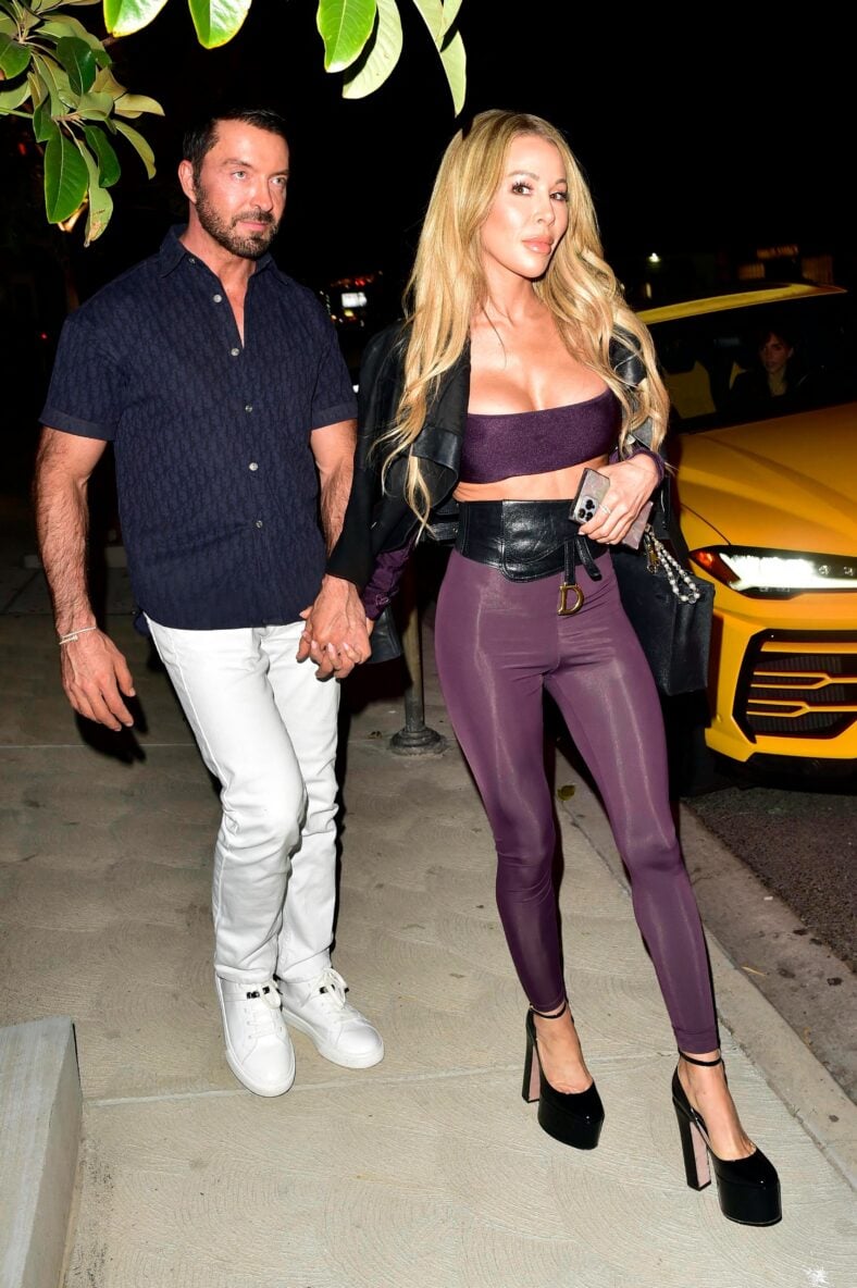 Lisa Hochstein, Jody G.