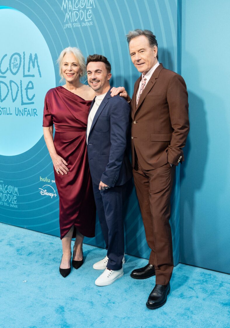 Malcolm in the middle cast, Jane Kaczmarek, Frankie Muniz and Bryan Cranston 