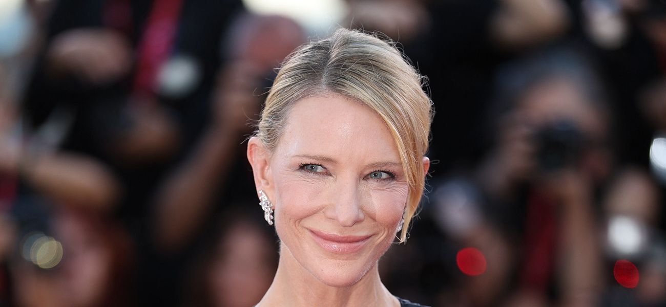 Cate Blanchett em vestido sem costas tem fãs jurando ‘Ela tem 23 anos’ Cate Blanchett em vestido sem costas tem fãs jurando ‘Ela tem 23 anos’
