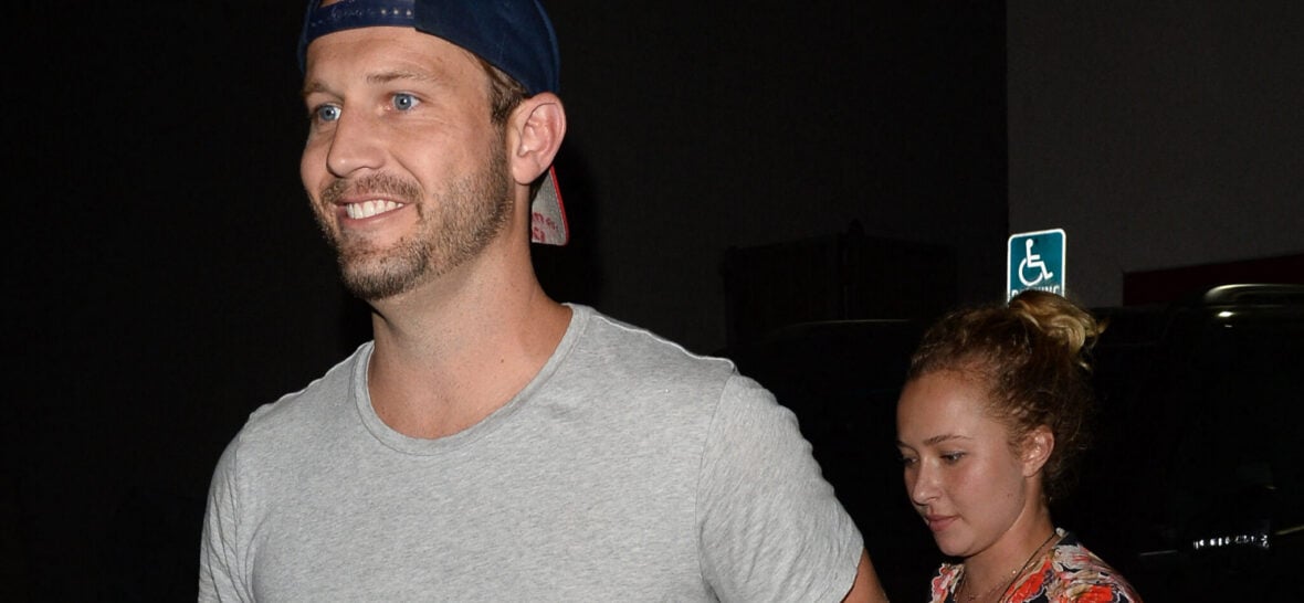 Hayden Panettiere Holds Hands With boyfriend Brian Hickerson at Dinner
