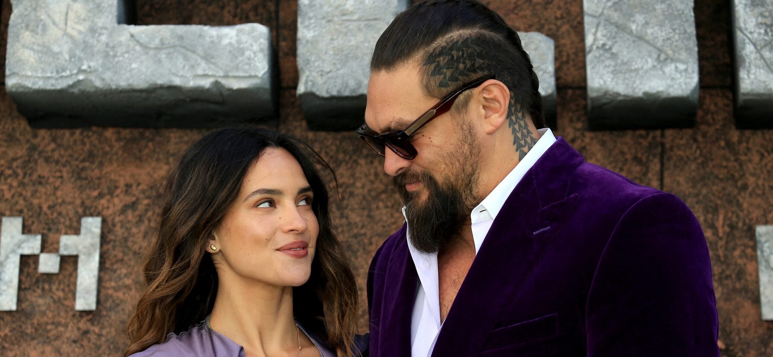 Jason Momoa está de ponta-cabeça por sua ‘mãe trator’