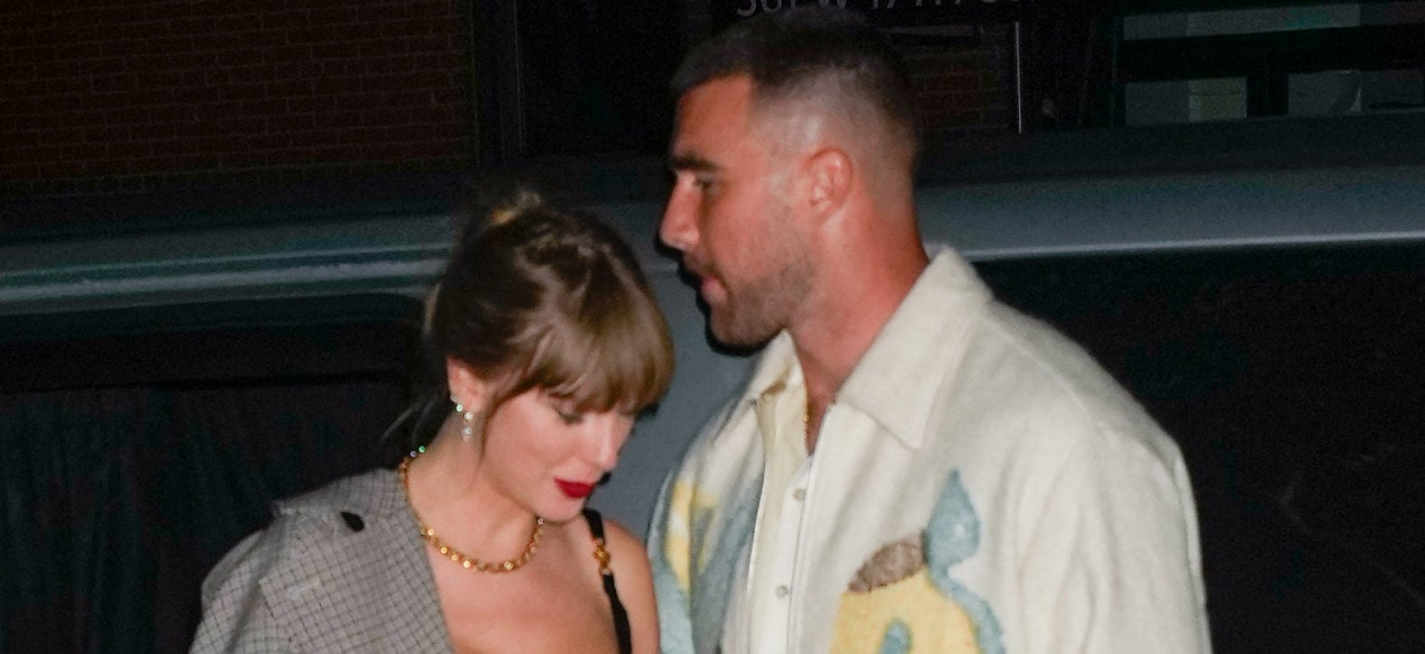 Taylor Swift e Travis Kelce curtem casamento no Brooklyn Hot Spot