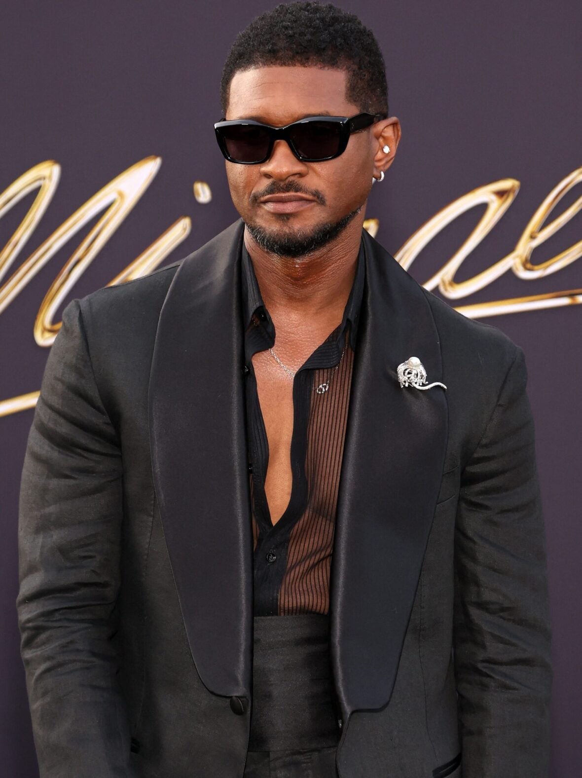 Usher on the red carpet