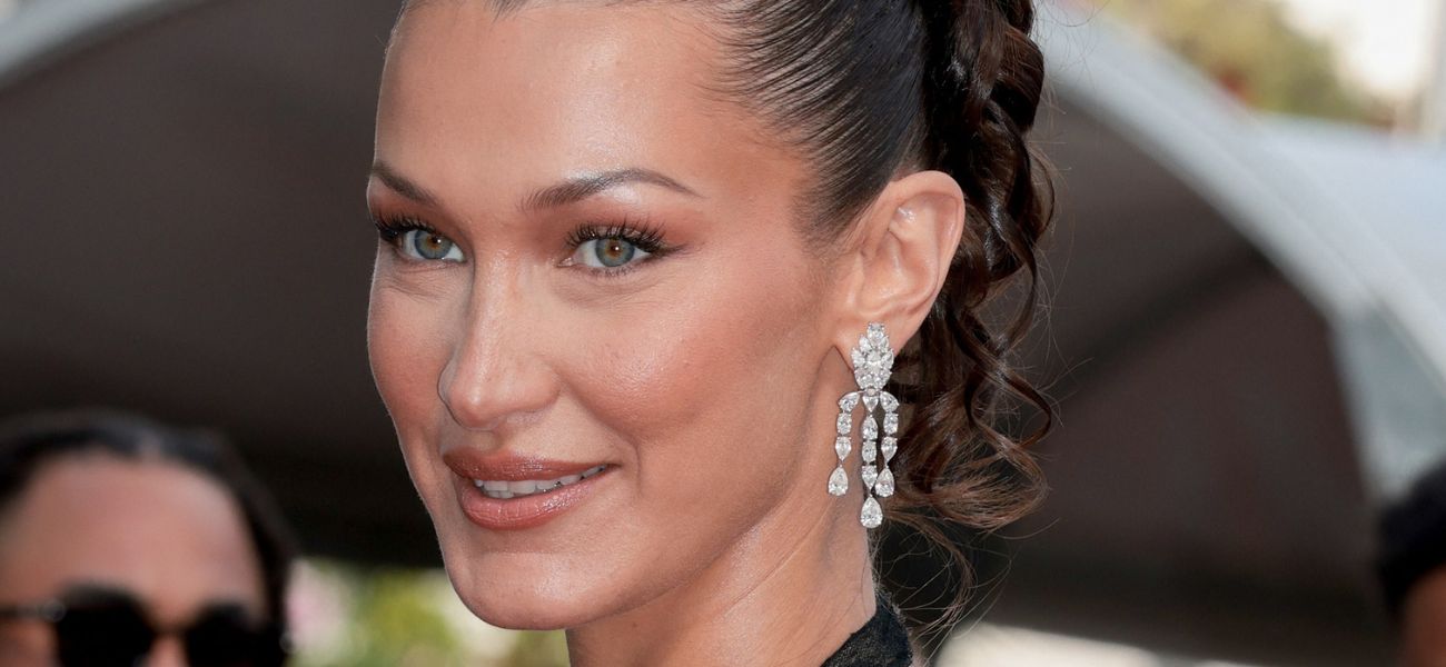 Bella Hadid em minúsculo biquíni vermelho é ‘tão assustadora’