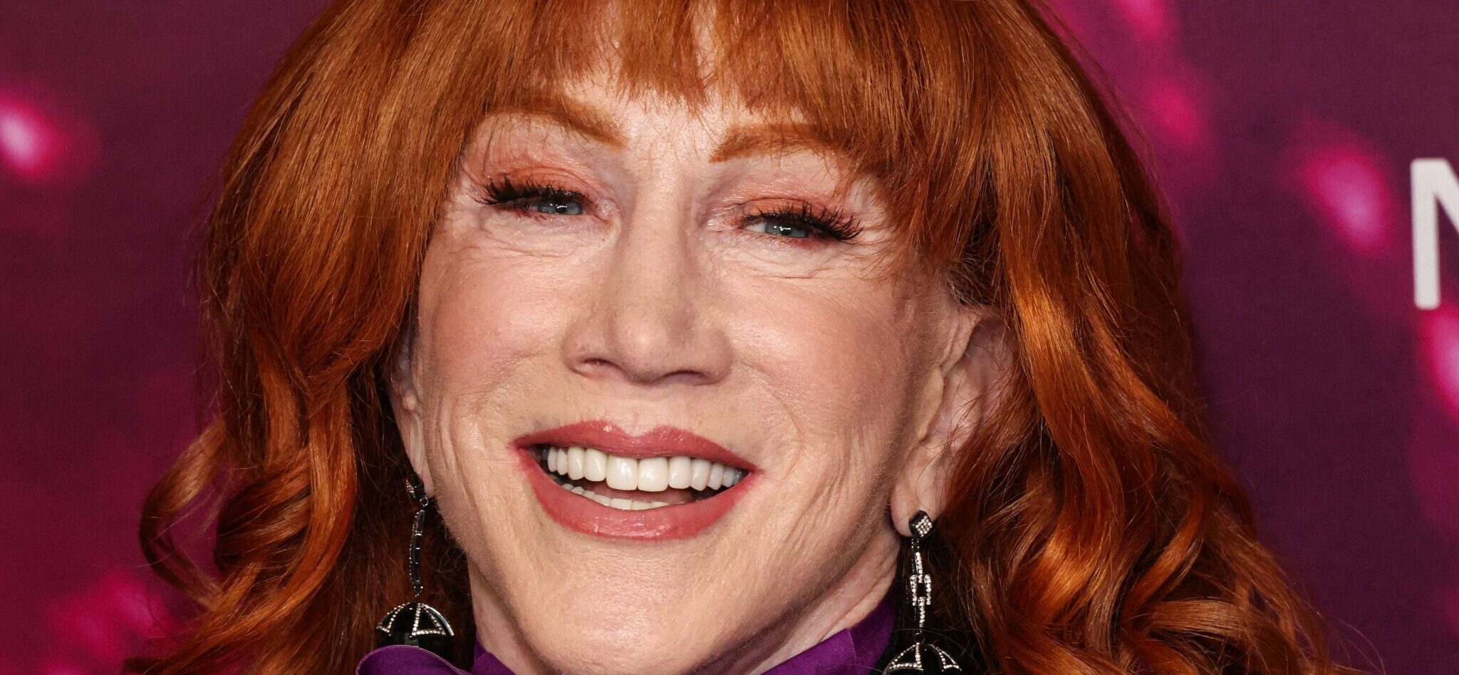 Kathy Griffin hospitalizada após complicações na colonoscopia