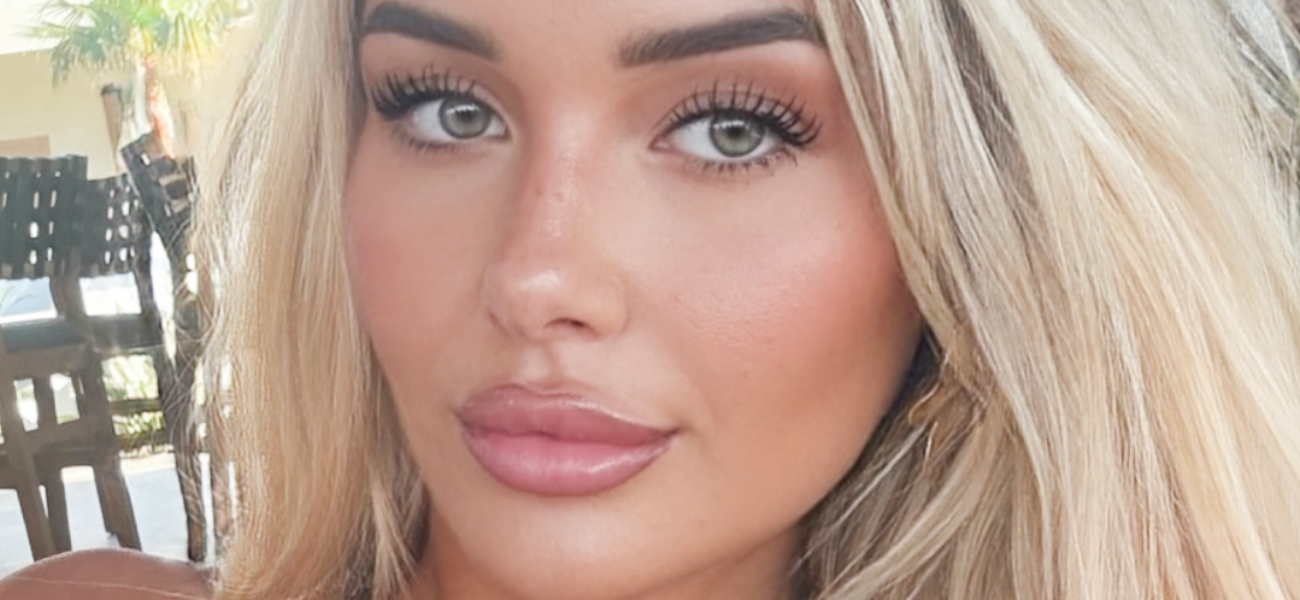 Phoebe Isobel em biquíni ‘lindo’