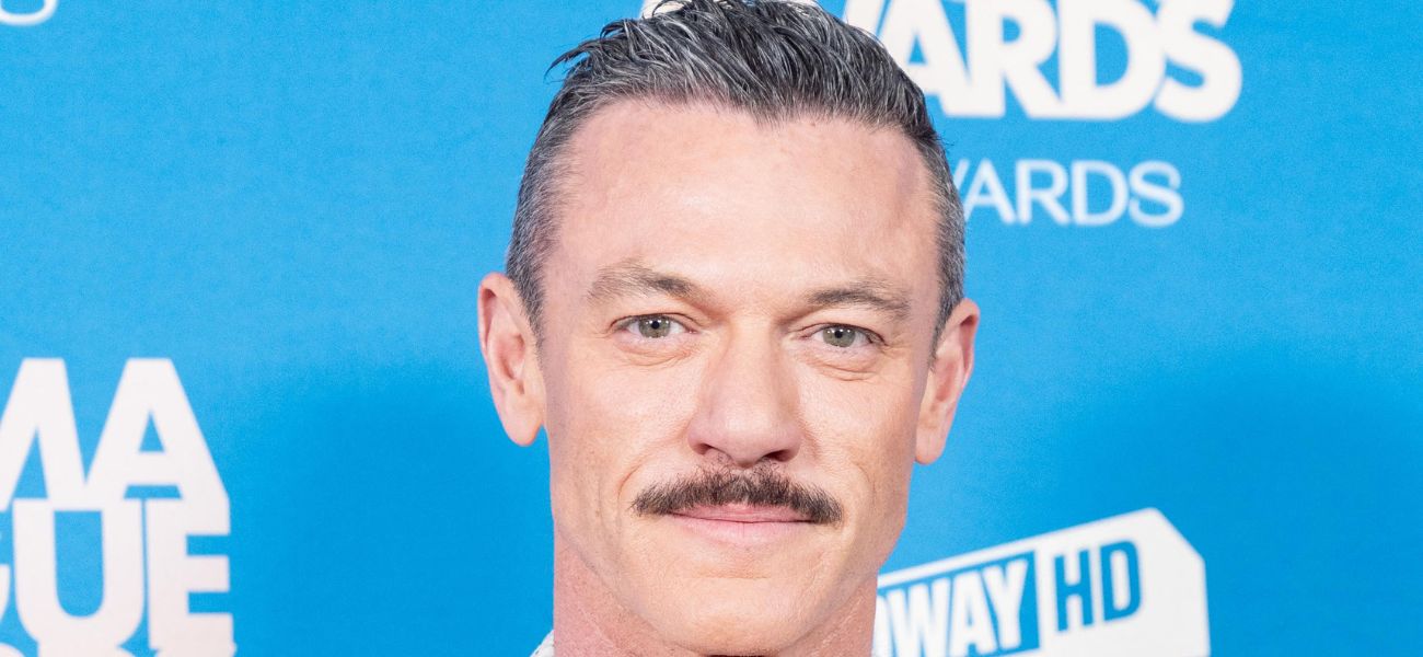 Luke Evans Lifts Shirt To Flaunt ‘Delicious’ Abs: ‘Iconic’