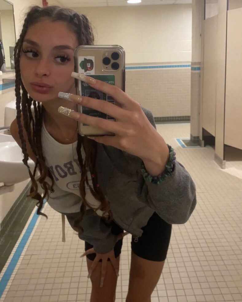 Mackenzie Shrilla selfie