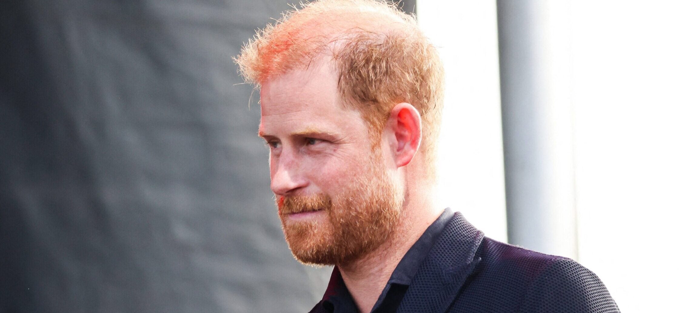 Príncipe Harry acusado de tentar ‘manipular’ a família real