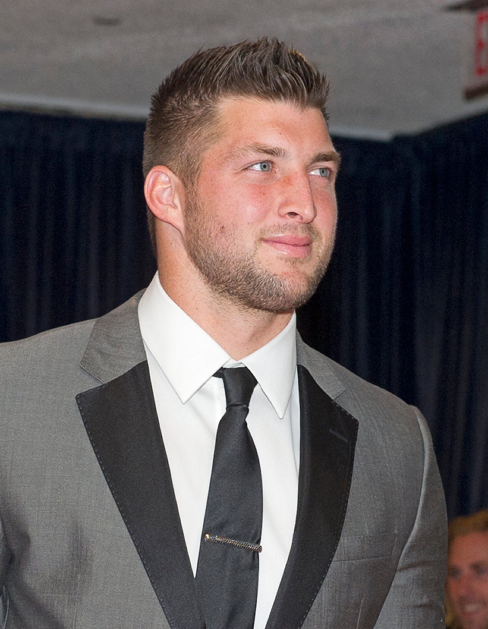 Fans Divided Over Tim Tebow’s ESPN Contract Extension Amid Mass Layoffs